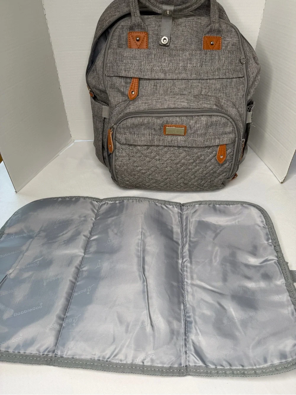 BabbleRoo spacious gray